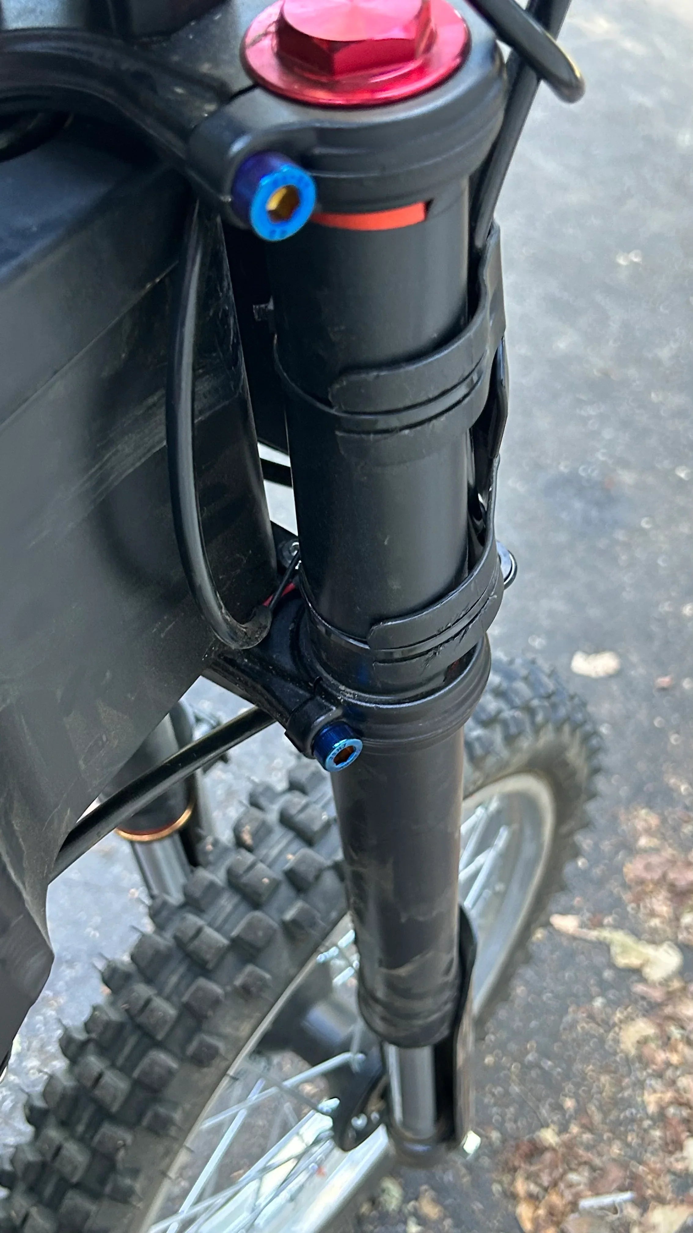 Titanium Tuttio fork clamp bolts